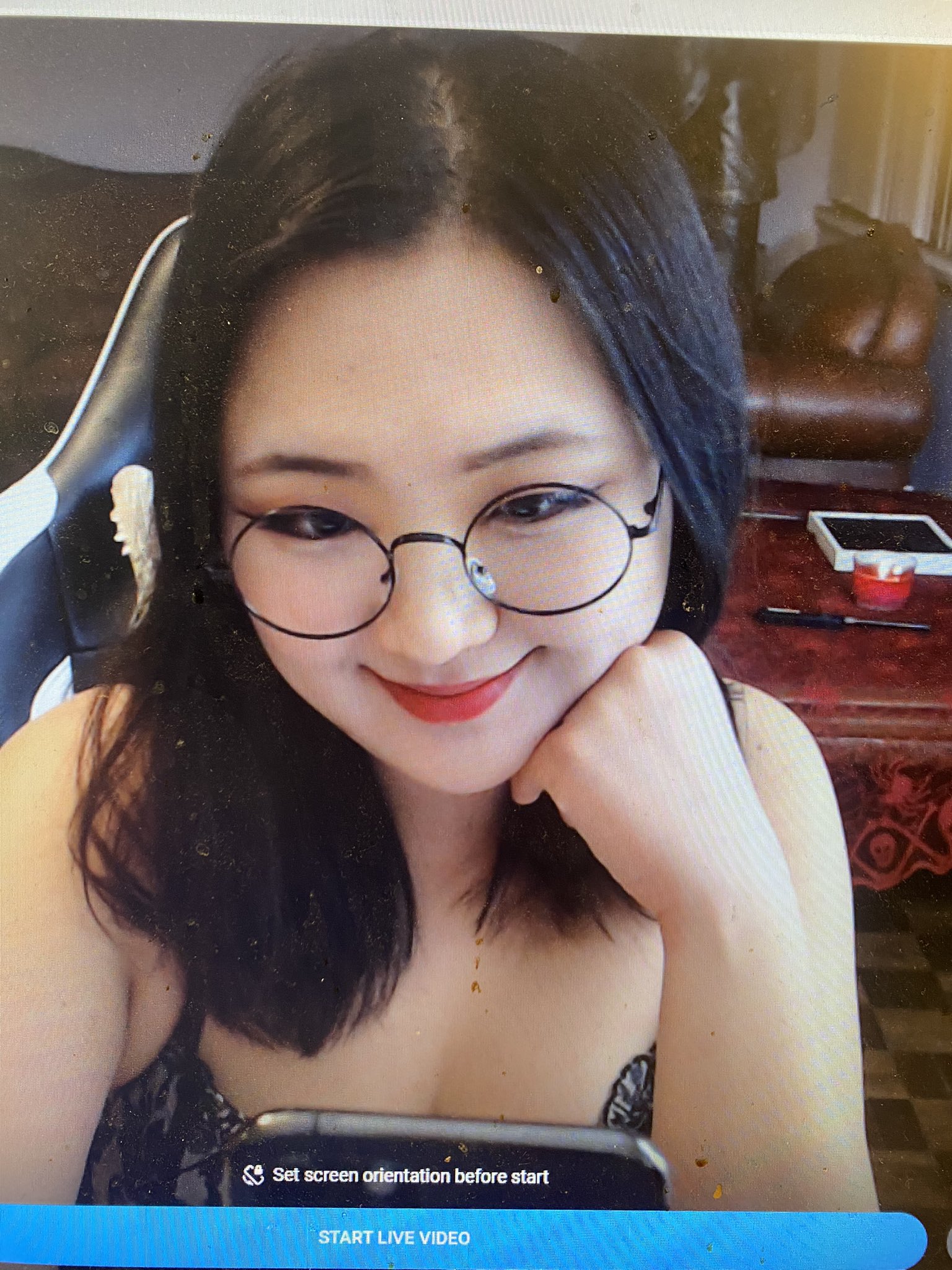 AroomiKim🇰🇷 on X: Live streaming on my onlyfans right now🙈  t.co7lcGYBljwu t.coR5AuND9TmX  X