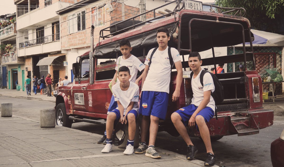 FSC_COL's tweet photo. Los rostros de quienes dejan todo en la cancha por la paz, el trabajo en equipo y la transformación. ⚽💚

#FSC #FundaciónSelecciónColombia https://t.co/P0JMFfYJ3b