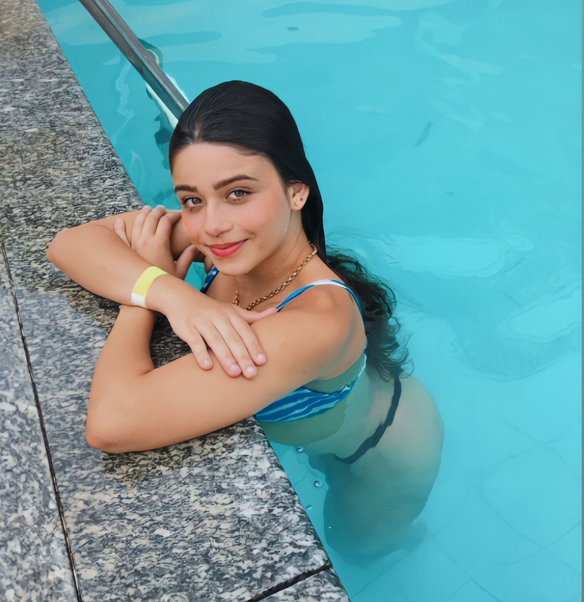 ___Siqueiraa's tweet photo. 😅🐳 https://t.co/DRtCtMGWL9