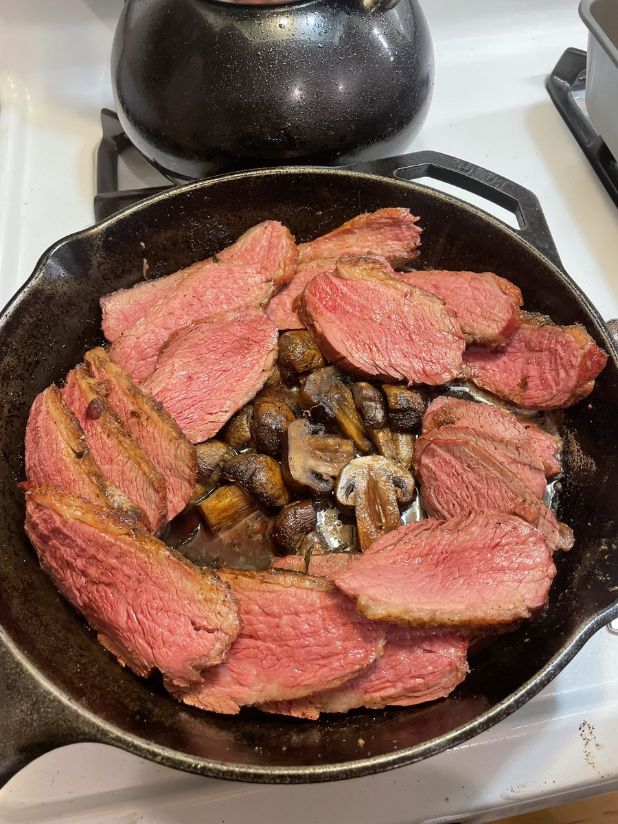 seanmurphy_mtc's tweet image. Smoking a tri-tip may be my favorite way to cook a steak.