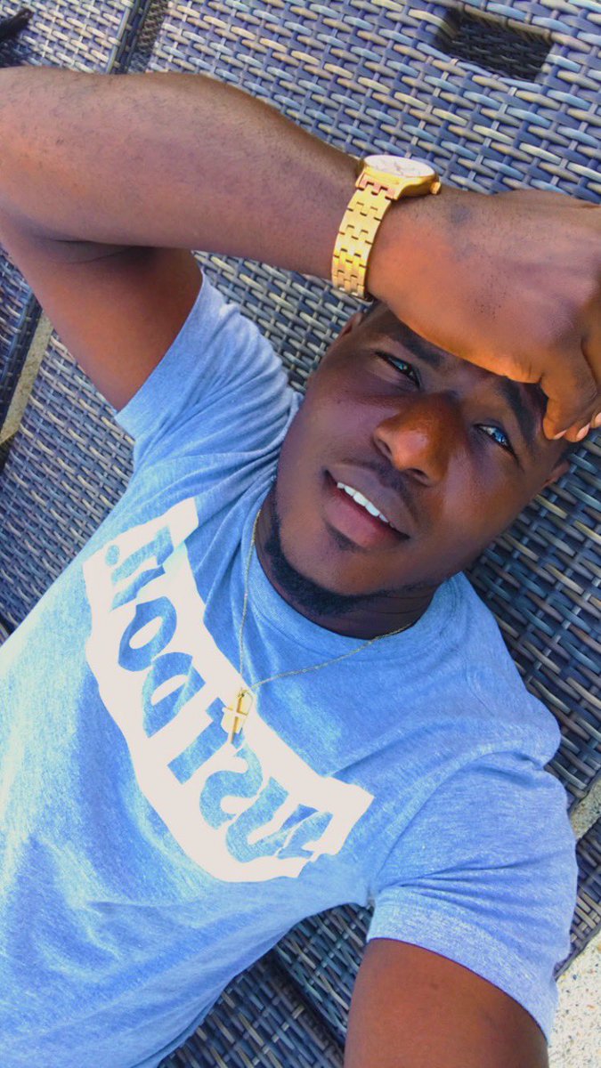 ShemEdgar1's tweet photo. My #1 priority in life is making sure the outcome of my actions is always income 💵 https://t.co/VuH4tB2Aii