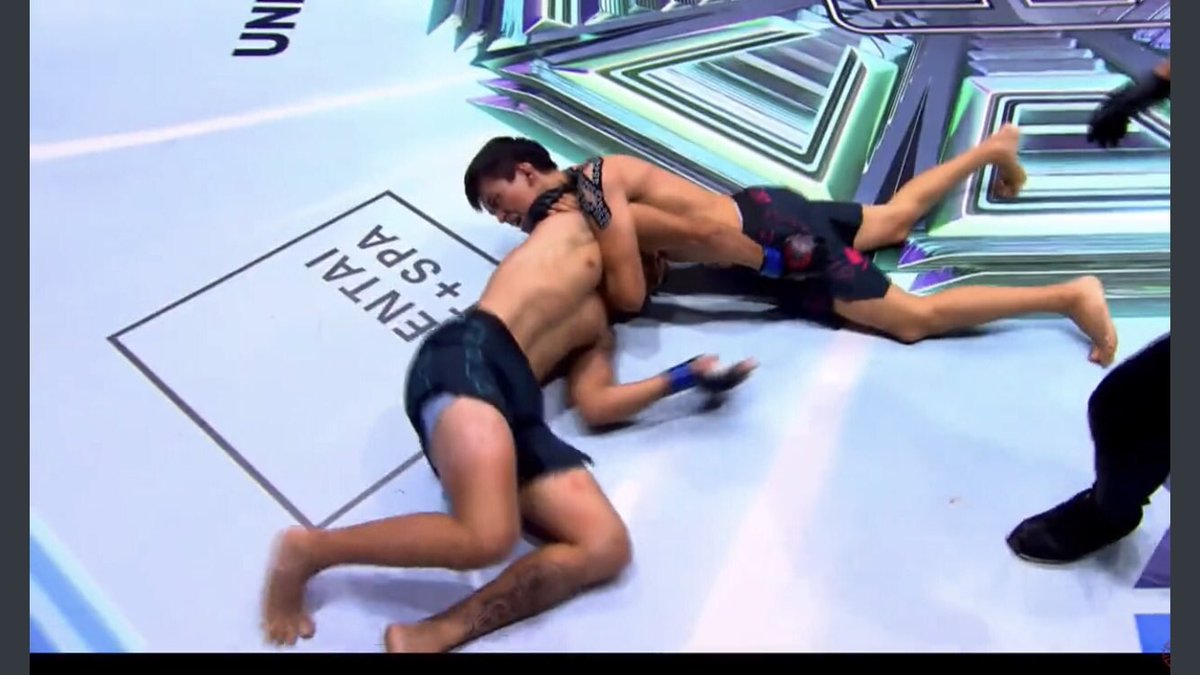 sharakiro's tweet photo. MMA後報です👩🏻💻
#OCTAGON39 フライ級
マクスム、ダースチョークでヌネスに1R 一本勝ち!全勝!
27歳 16-0 5KO 7SUB https://t.co/08cfgKbv7G