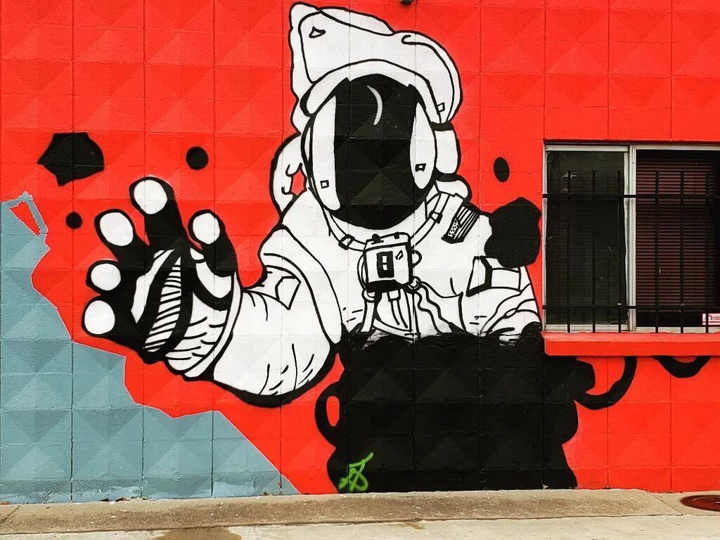 Tulsa street art

#tulsastreetart #streetart #streetartphotography #streetarttulsa #streetarteverywhere #streetartchat instagr.am/p/CnvPVhvDj-C/