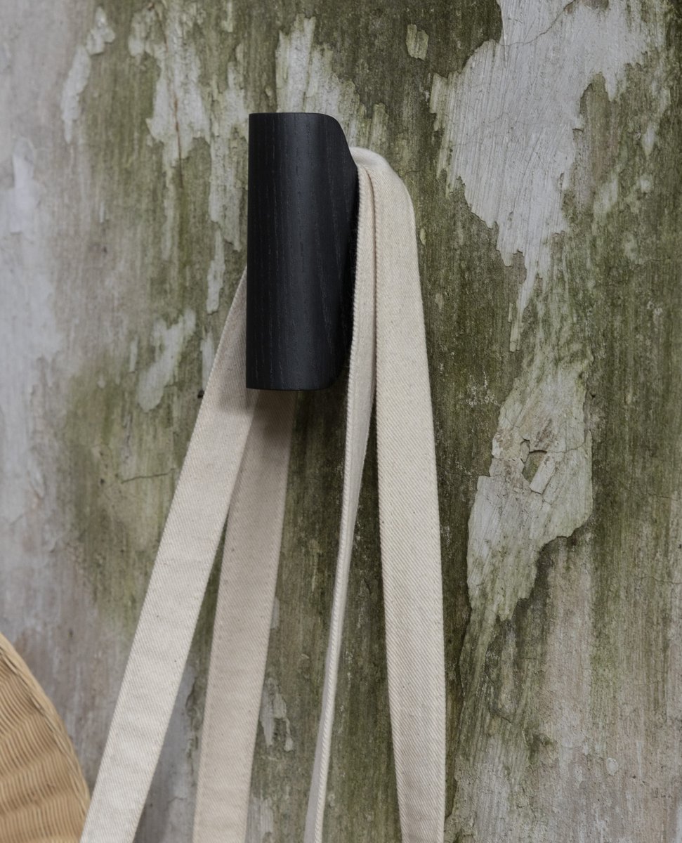 peca_studio's tweet photo. The new NIGIRI coat racks, a design by @joseberm_ handcrafted in ash and tzalam wood.
DM - info@peca.com.mx - Whatsapp 33 1139 8868
#peca_studio #mexicandesign #disenomexicano #interiordesign #interiorismo #architecture #craftfurniture #homedecor #percheros #coathooks https://t.co/ua9lh5zTMF