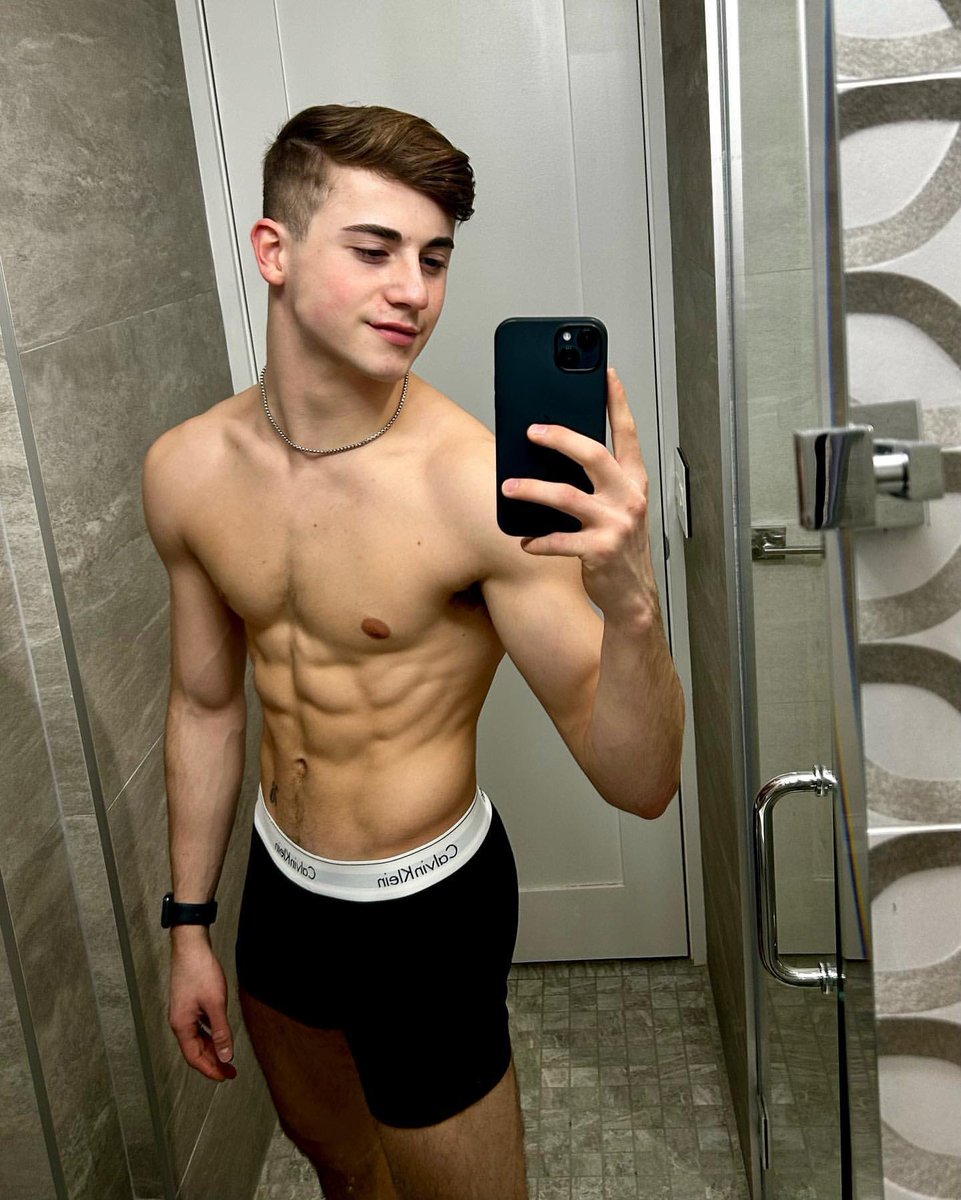 dragonboyia's tweet photo. Posted @withregram • @aydineyikan Fresh cut. ✂️

No longer in 1912 Iowa, so a hair update was needed. Hi there 2023. 😉

#aydineyikan #dance #maledancer #model #malemodel #actor #nyc #msafam #broadway https://t.co/0pWKd41TC6