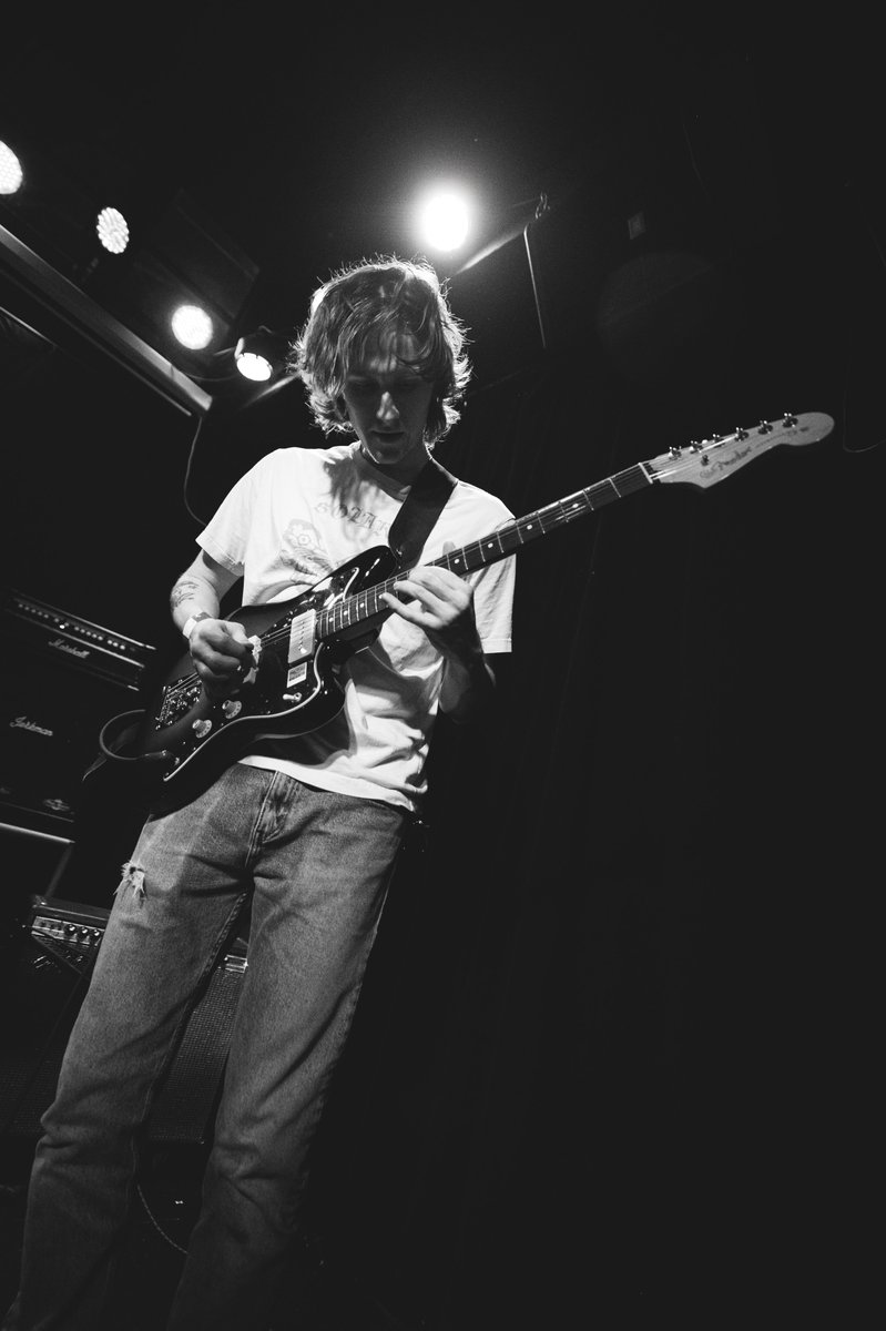 heres some more b&amp;w pics of Juxton Roy 🙂