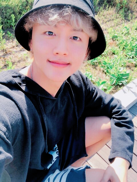 sensualesf9's tweet image. ˹ ⠀  𝐄. ⠀ ⠀   📸 ⠀ ⠀   𝐕𝐄𝐍𝐓 ⠀ ⠀   ! ⠀ ⠀  #𝕦͟𝕡͟      ⋆     dᥲtᥱ ⠀  : ⠀#𝐓𝐖𝐈𝐍𝐊𝐒_3rd𝗖𝗕𖤣 .

Nuestras compañeritas de empresa regresan y claro que Thyon no iba a perderse ni loco de #𝗸𝗻𝗼𝗰𝗸𖡫𝒌𝒏𝒐𝒄𝒌 en la puerta de su show, ¡mucha suerte!