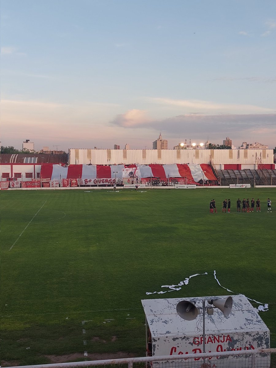Cjs9Enzo's tweet photo. 90 minutos más 9 de mi vida
Matense por estos colores y este escudo como hasta ahora jugadores
@SoyJuliense https://t.co/nJOeQ5iBU1