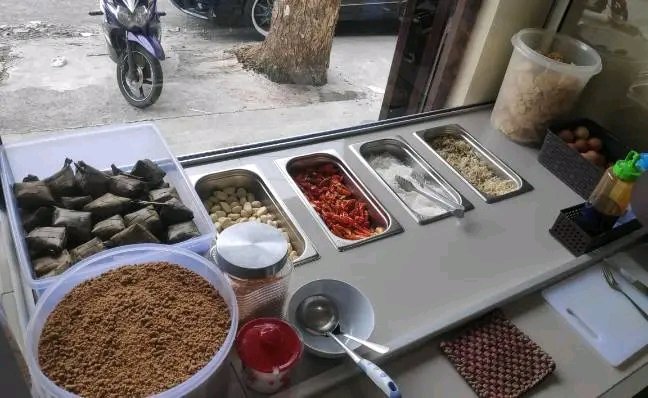 OmBams16's tweet photo. @bliblidotcom Ikutan dong, sekalian promosi.
Ketoprak telor mas pandu, buka setiap hari kecuali hari Jumat. 

Lokasi : jl Garuda raya villa Ciomas indah bogor, Utara Alfamart sekitar 50 m. https://t.co/EkZ0TspL21