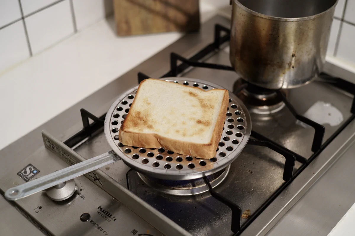 トースターが無くても大丈夫！無印のブリキ製パン焼き網！