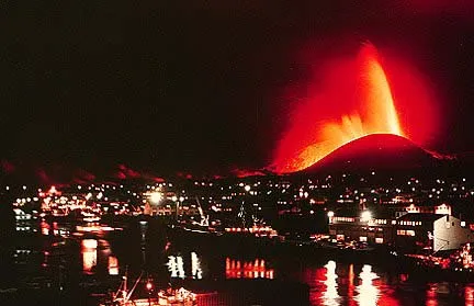 50 years ago, at 2:00am a volcanic #eruption started on the island of #Heimaey, on the south coast of #Iceland. A 300m long fissure eruption opened up and quickly extended to around 2km in length with 50-150m high lava fountains - crossing the island from one shore to the other.