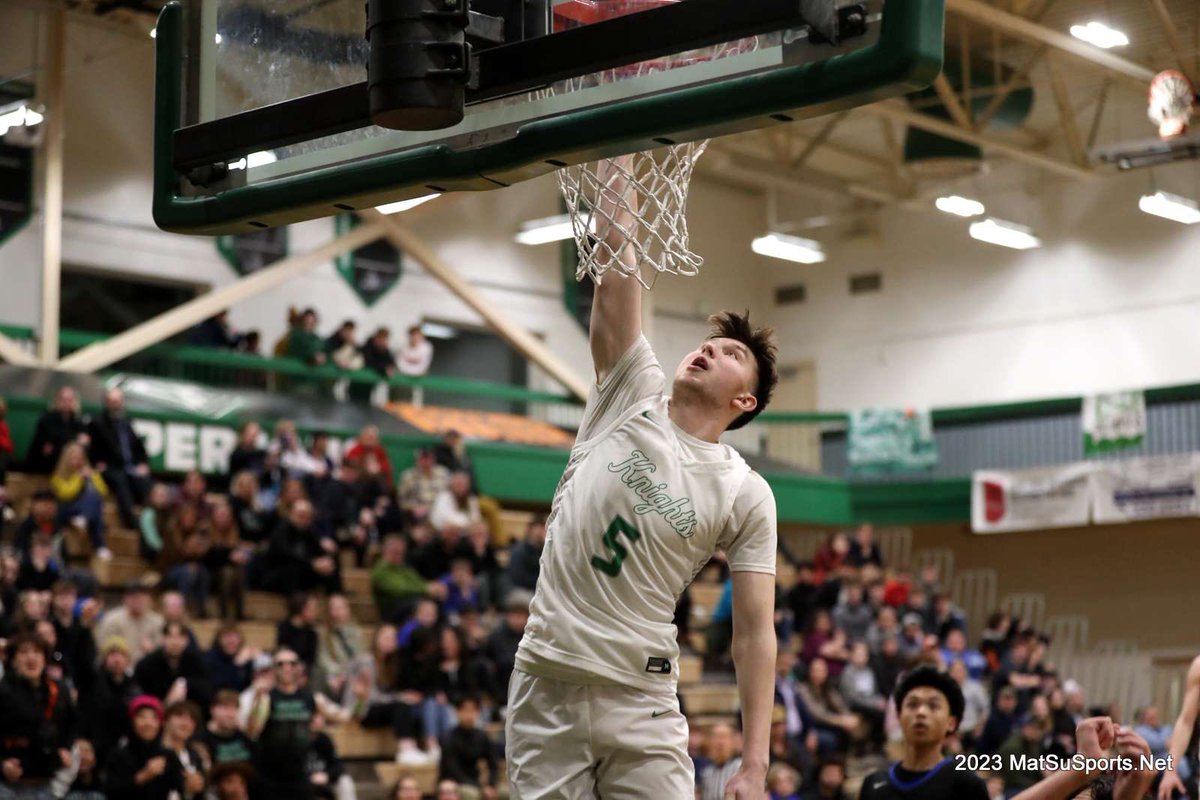 codyspeterson's tweet photo. 🏈➡️🏀 Kickers🙌 #seniorszn https://t.co/VFxZ7c0dsQ