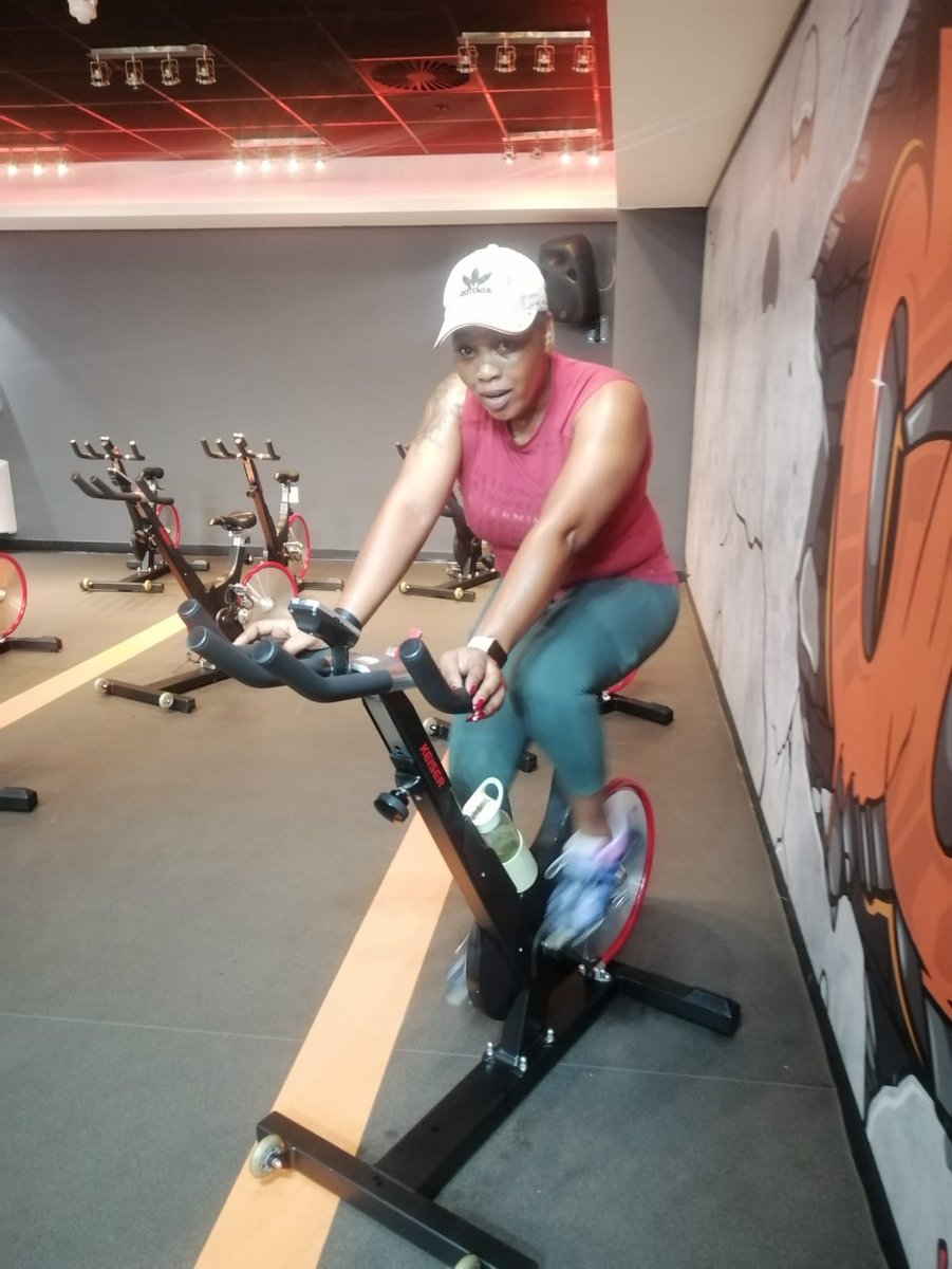 Happy Monday Fellas, Rent Paid🚴‍♀️🏋‍♀️
@Ichoose2BActive
#IPaintedMyRide
#RunningWithTumiSole 
#RunningWithSoleAC 
#TrapnLos 
#90dayswithoutsugar 
#FetchYourBody2023