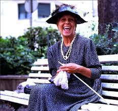 #GaurkoEgunez hil zen 1996an Mercedes Lorenzo, "Arrikibarreko zoroa" , bilbotar emakume ezaguna (j. 1915).
eu.wikipedia.org/wiki/Mercedes_…