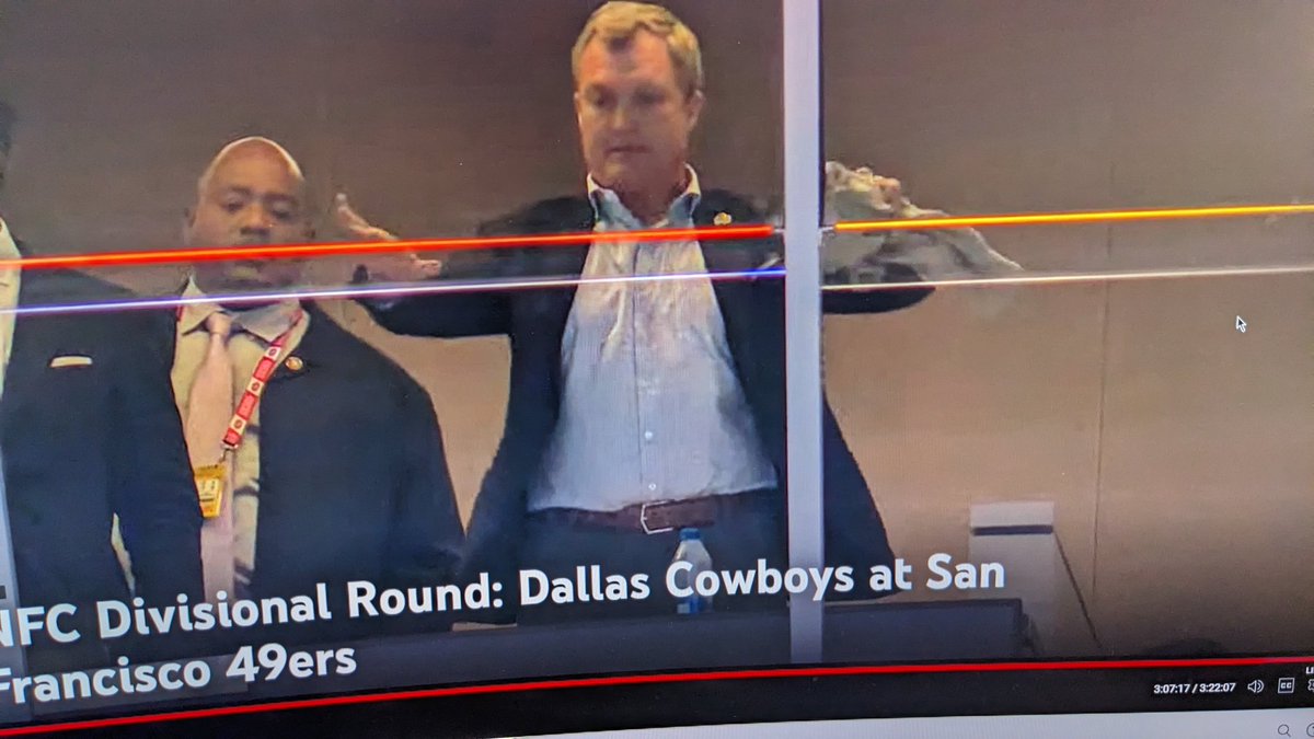 Statholesports's tweet photo. Officially 2:10 (3:07:07 - 3:09:27) for John Lynch to get from press box to sideline. Historic time. https://t.co/WtPJRQFEfv