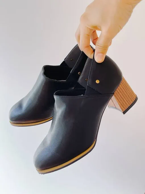 【しまむら】足首がすっきり見える…!2420円の「高見えシューズ」どっしりヒールで歩きやすいの!しまむらの「リベットブーティー」がステキ!きれいなシルエットが高見えなんですそしてボリュームのあるヒールがオシャレ!普段使いに活躍してくれますよ〜! 