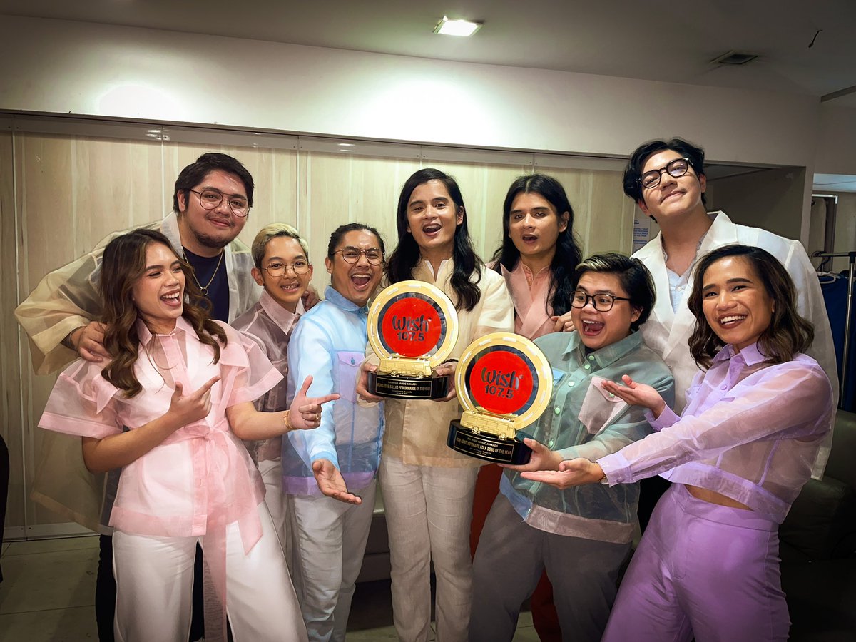 BenAndBenMusic's tweet photo. 2020 vs 2023 💙💛 All for you, Liwanag.

#WishMusicAwards https://t.co/RmvIiboRJ6