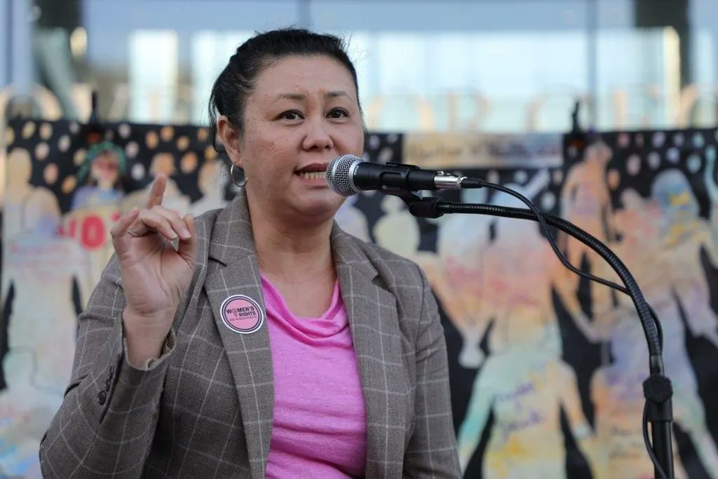cwsuelysaro's tweet photo. I’m proud to continue fighting for women’s reproductive rights at the #BiggerThanRoe rally earlier today and to see Long Beach come out together, active and engaged. On what should have been the 50th anniversary of #roevwade, we’re instead reminded that we must recommit and (1/2) https://t.co/uYjU7MIWiP