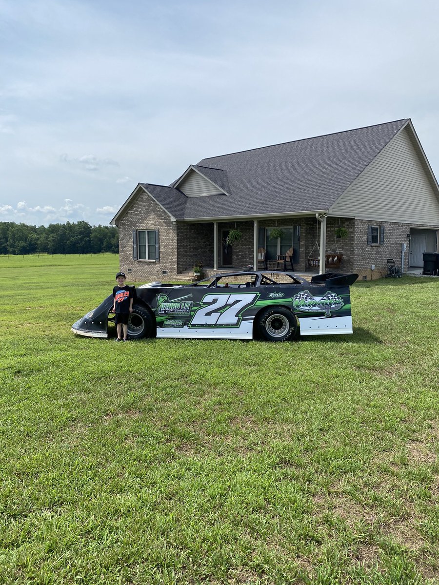 The Lizard Lit house car made ZERO green flag laps in 2022! On a positive note, it still looks good! I might entertain picking up a driver! <a href="/KyleLarsonRacin/">Kyle Larson</a>           calm down guys I know Kyle wouldn’t drive my junk :)