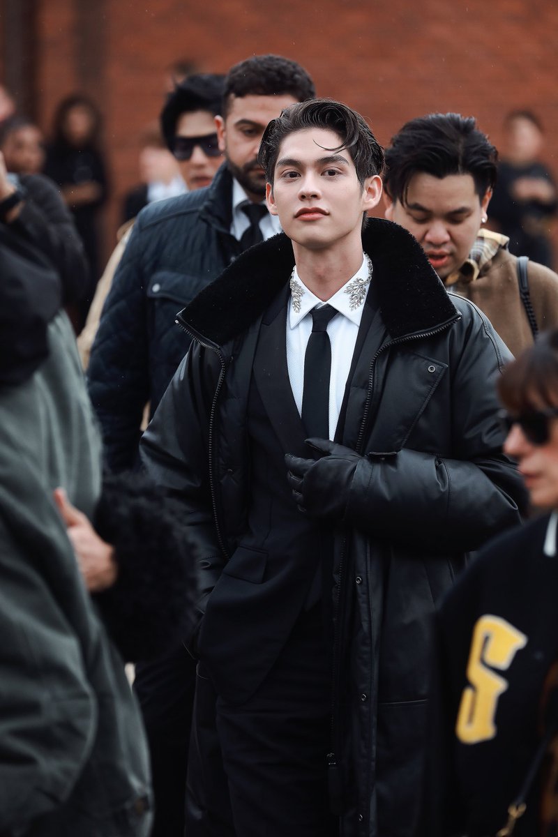 junebluemoon's tweet photo. King Bright                    Prince Metawin https://t.co/2RVVz4vfAH