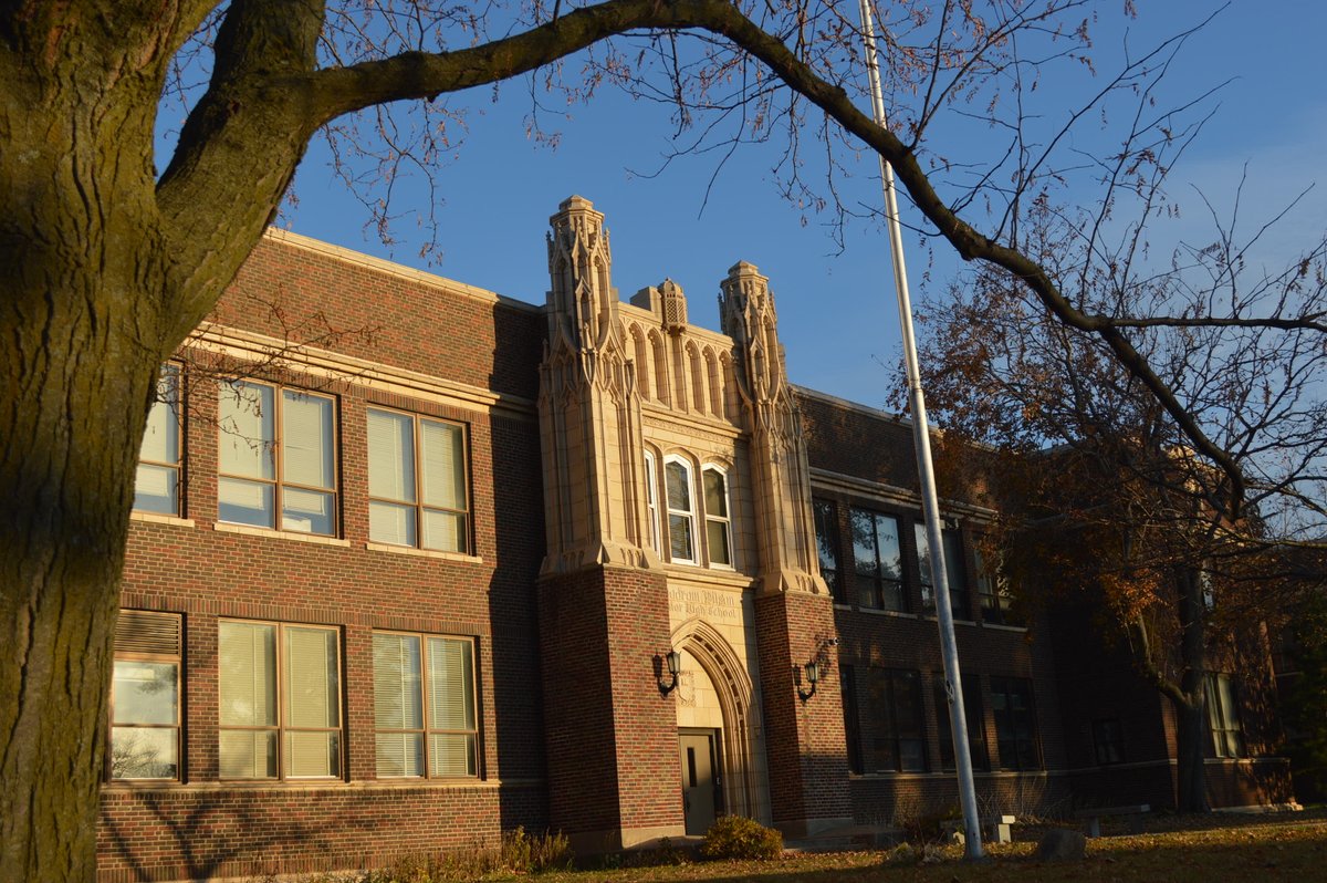 Plan to attend tomorrow night's #CedarRapids #School Board meeting to show your support for saving Wilson Middle School, 5:30 pm (Jan. 23) 2500 Edgewood Rd. NW! #sustainability #ThisPlaceMatters #Iowa