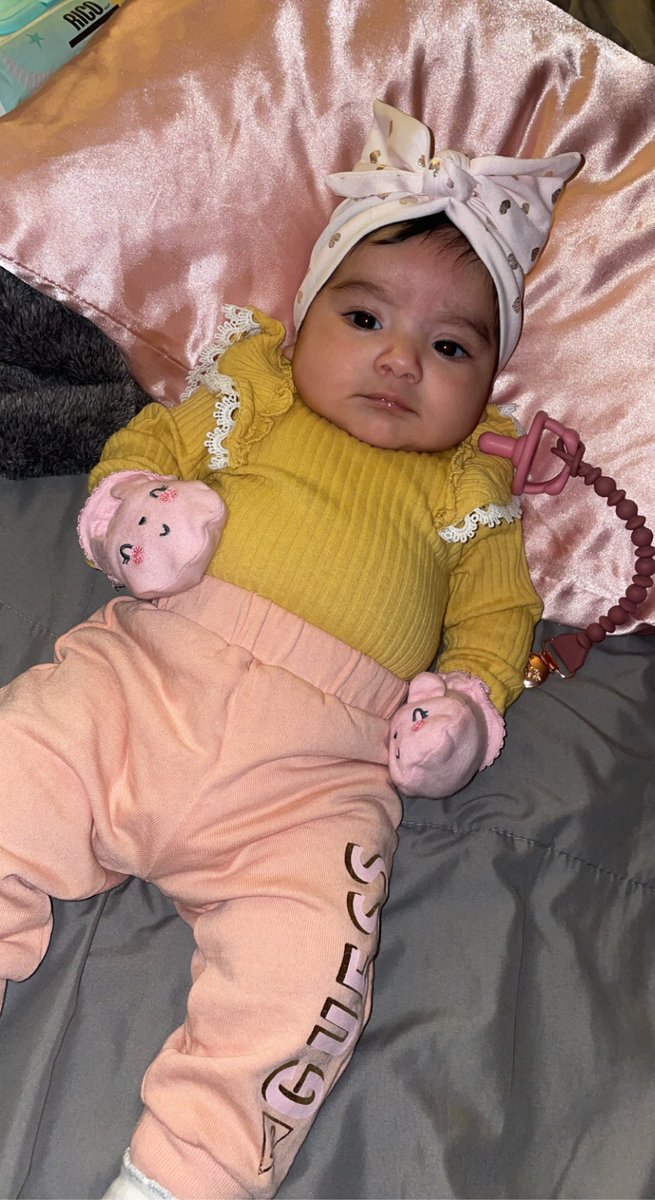 _auuubreee's tweet photo. 2 𝑜𝒻 𝓂𝓎 2 𝒮𝒸𝑜𝓇𝓅𝒾𝑜 𝒹𝒾𝓋𝒶𝓈🤎🦂👑 #scorpiobaby #10252022 ♏️ https://t.co/yHlIS3vQB5
