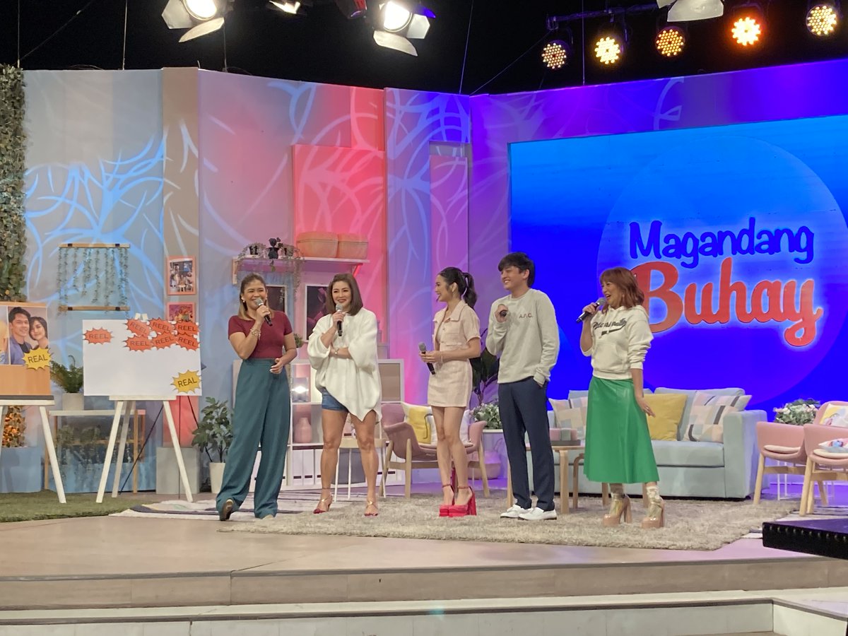DreamscapePH's tweet photo. Thank you Magandang Buhay for having the lead cast of #DirtyLinen -- Francine Diaz (@francinecarreld ) and Seth Fedelin (@imsethfedelin) in today's episode! #FranSeth #MagandangBuhay 💙💙💙 https://t.co/ZpjIpyxlzv