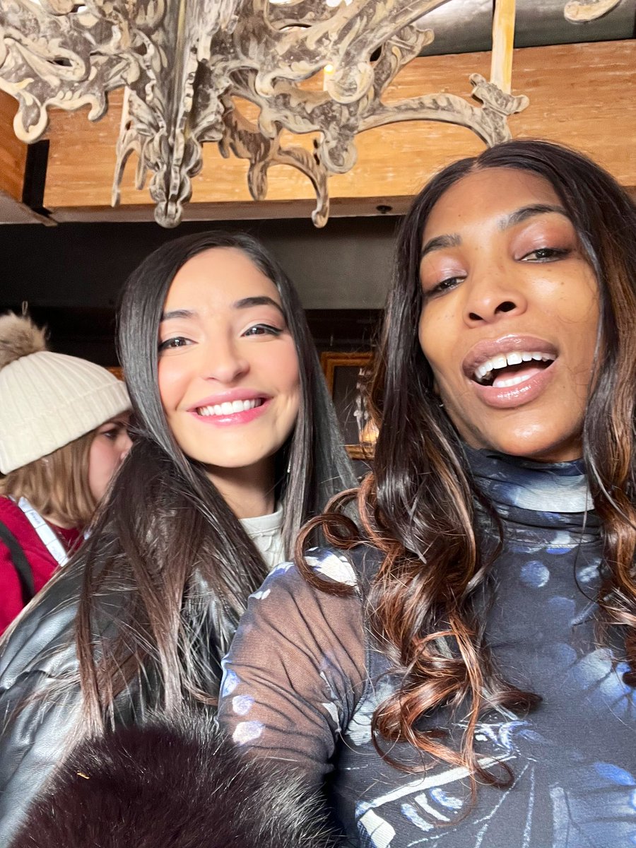 Ran into this beauty here @sundancefest @emilywillisxoxo 🤎🤎🤎🤎🤎🤎