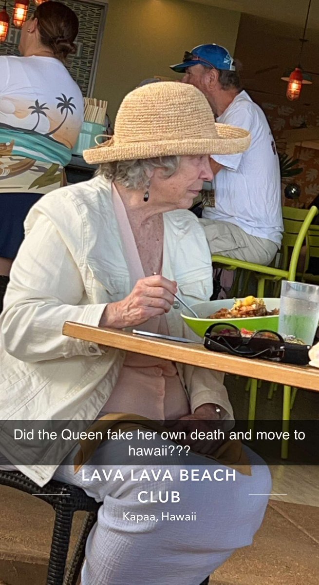 wedgie272's tweet photo. Long live the Queen https://t.co/ROihUT94Sw