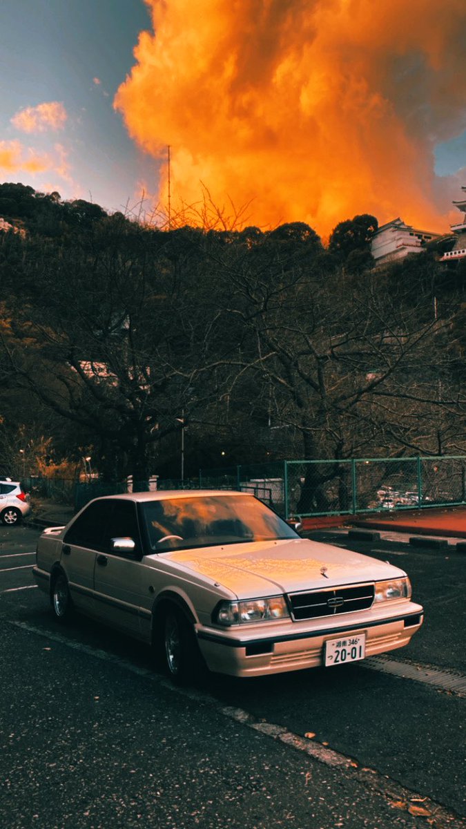 svx__2001's tweet photo. #atami #atamicastle #y31 #y31gloria #gloria #nissan #Perlwhite #oldcar #turbo https://t.co/0pceBfQAkv