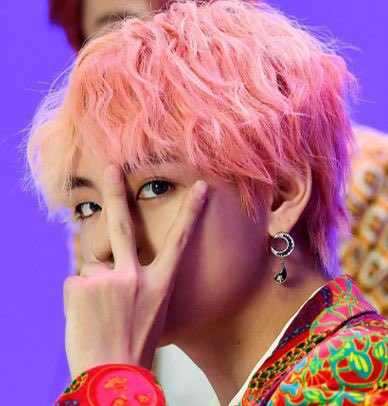 ko_yu_ki_bts's tweet photo. 以前は🏪はセブン派だったけど、最近は自然に体がファミマに吸い込まれてます😂
基本グッズ系はあまり買わない人(買えない人とも言う😅)なんだけど、ディスカウントされてる子がいると少しずつ連れて帰ってきます。
IDOLのテテちゃんでした🥰この子は分かりやすい☺️
#tinytan
#coonuts
#BTSV https://t.co/BPIT2XLijm
