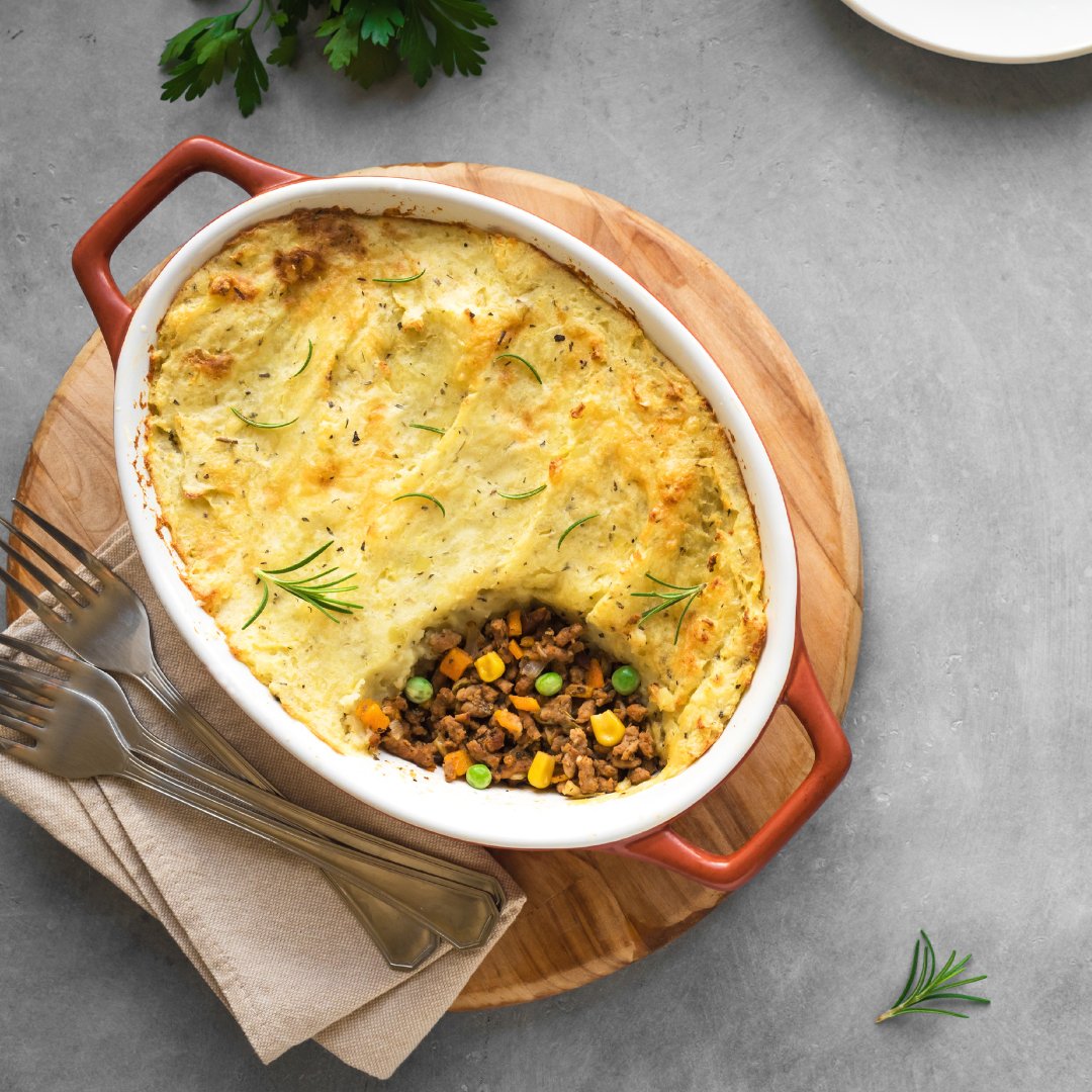 RabobankAU's tweet photo. Today is #InternationalPieDay - a day to appreciate and enjoy all types of pies, including sweet and savory varieties.

What's your favourite type of #pie? 🥧 https://t.co/s8k84Fh9fZ