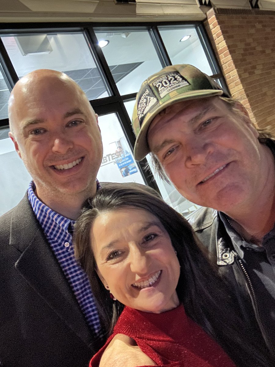 mikerodpharmd's tweet photo. Thank you @JackIngram for taking the time for a selfie. It was great listening to you tonight! https://t.co/SPgAbSPrAC
