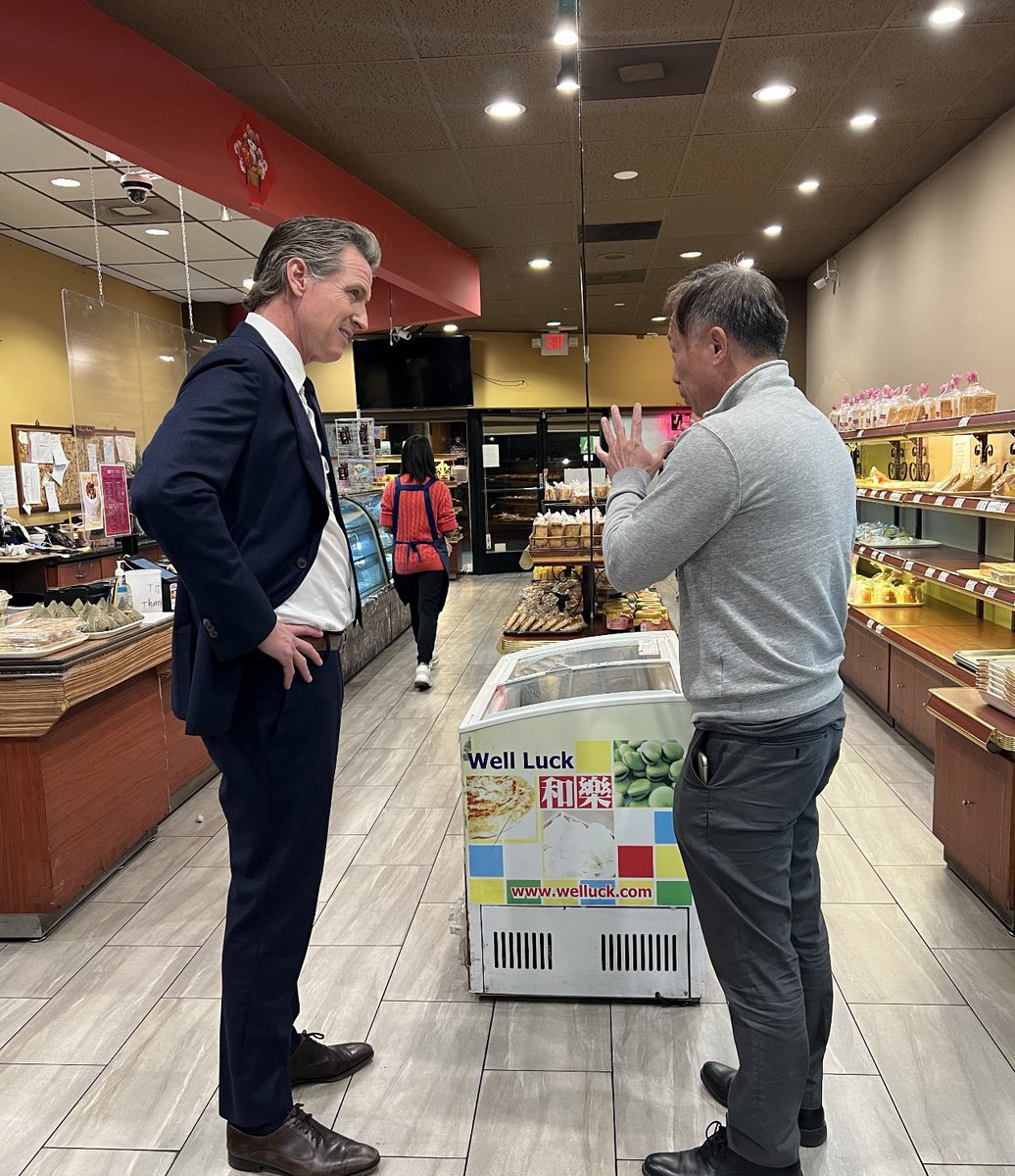 Gavin Newsom tweet media
