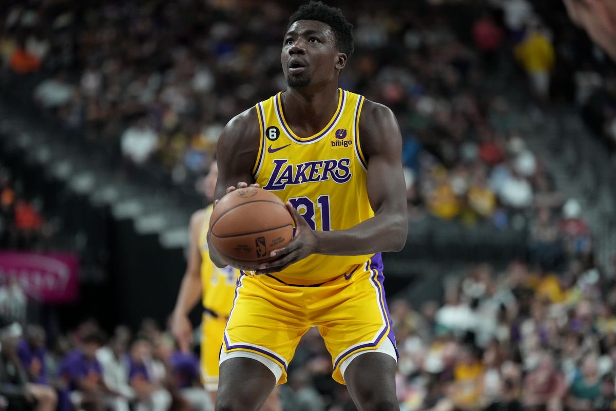 HoopsGraphic's tweet image. Thomas Bryant vs the Blazers tonight:
37 Points
17 Rebounds
17/18 Shooting
3 Blocks
ON FIRE 🔥🔥🔥