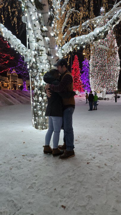 Crackerrjacks_'s tweet photo. Still can’t get over the fact they’re finally engaged 😘🥰  #corefour https://t.co/Lif2JGVrrK