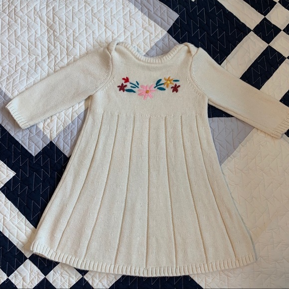 septembererin's tweet photo. So good I had to share! Check out all the items I'm loving on @Poshmarkapp #poshmark #fashion #style #shopmycloset #trouve #hannaandersson: https://t.co/eRypoxdkDE https://t.co/MnL6iTurFr