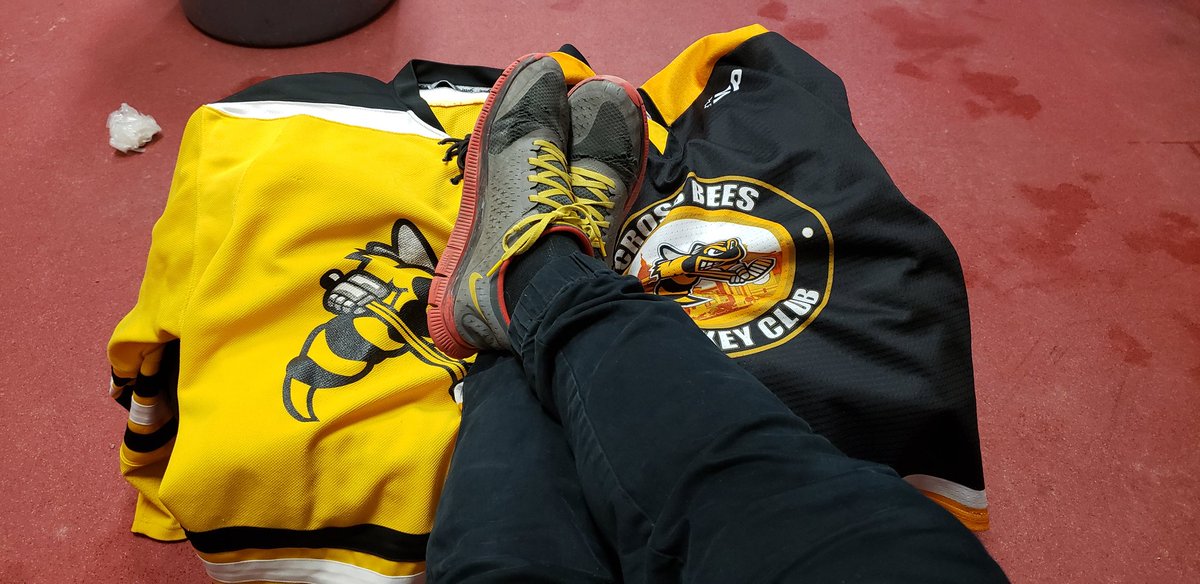 drMediaPro's tweet image. Game 8 of 2023. #100 #CrossBees 🐝