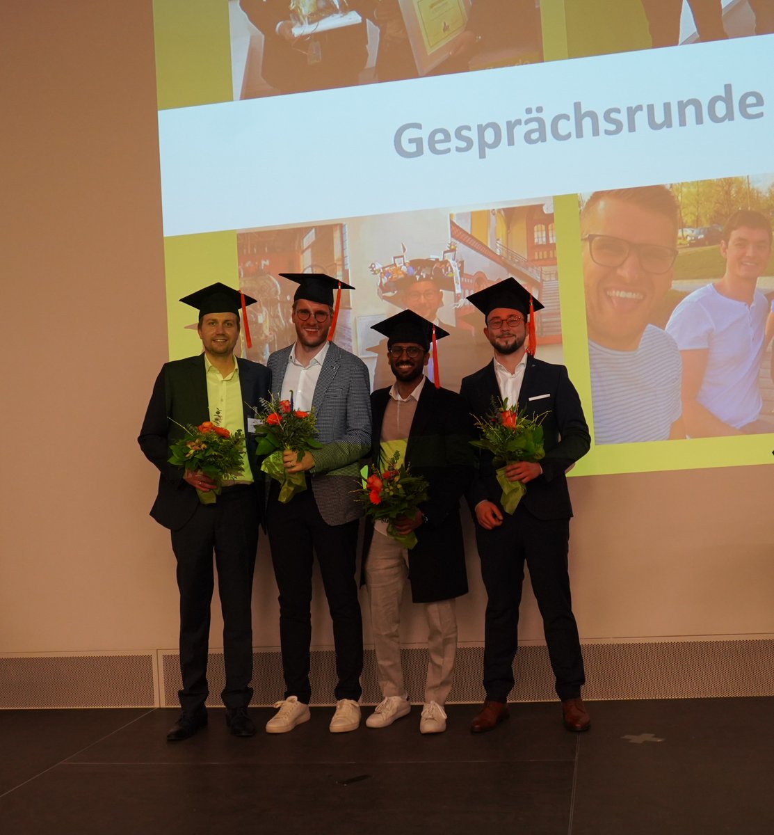Letzte Woche sind wir gemeinsam mit unserer #community ins Jahr 2023 gestartet. Dabei wurden Absolventen und promovierte Alumni geehrt und alle Aktivitäten der Graduate School of Logistics vorgestellt. Mehr dazu gibt es auch im Jahresbericht 2022: gsoflog.lfo.tu-dortmund.de/jahresbericht-…