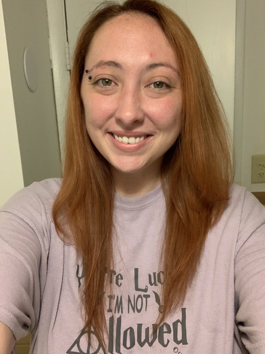 ronaldregann's tweet photo. Bestie cut and colored my hair for me today 🤌🏻 #butterflycut #redhead https://t.co/SlCutQdeza