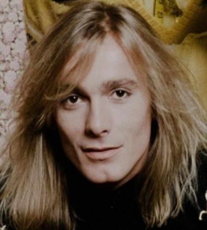 Happy Birthday Robin Zander 