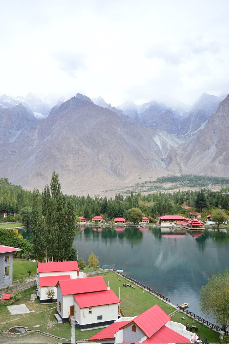 meetsaqi's tweet photo. A cloudy morning. Kachura lake, Sakardu. https://t.co/MuBTqMqOSC