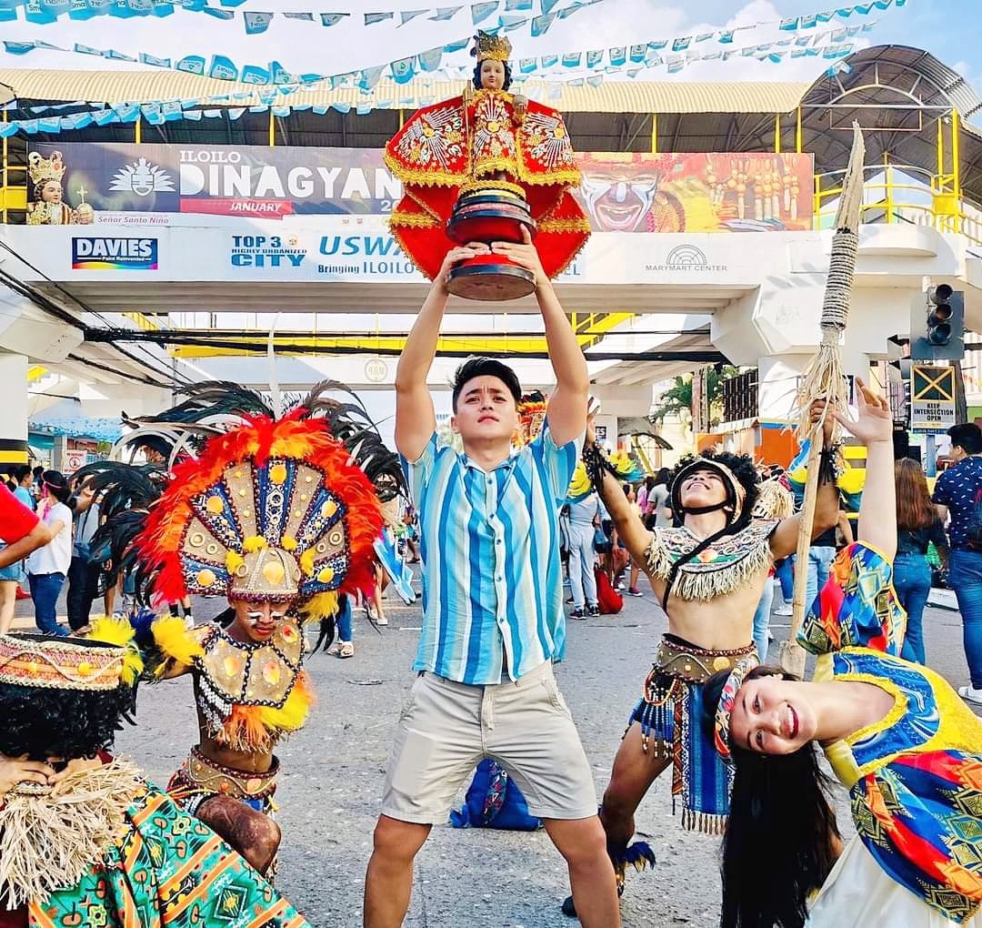 thevienking's tweet photo. Hala Bira! ๐
#Dinagyang2023 #Kasadyahan2023 #Iloilofestival #Cityoflove #WheninIloilo https://t.co/wPR7GkEeBl