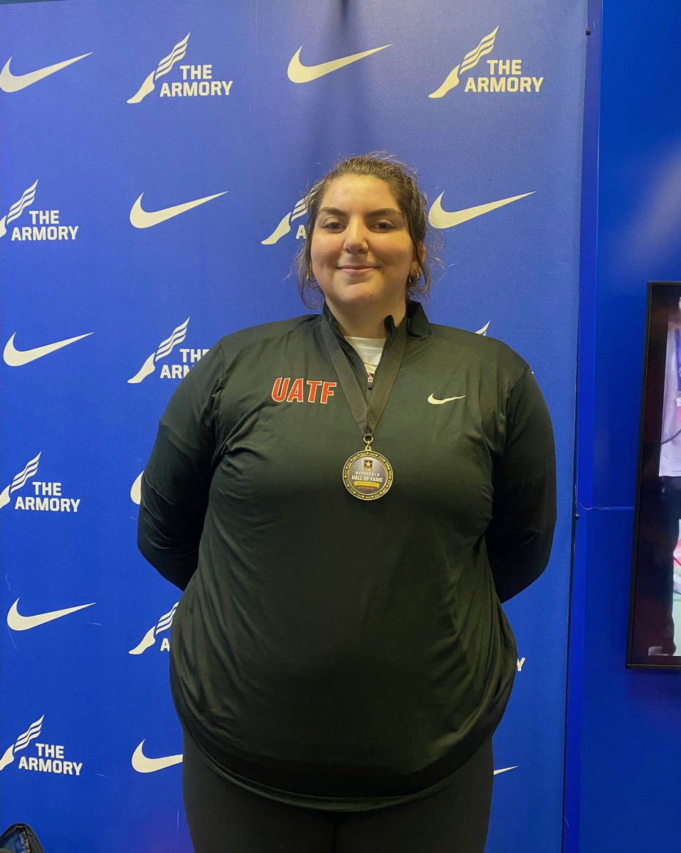 UARaiders's tweet photo. Weekend Recap 🚨 #UATF outstanding performances:
23’ Clare Kornacki broke her 3000 school record ⏰ 10:46
23’ Gabrielle Paolella:
📍 @ArmoryNYC
✔️🥇Shot Put, 39-07.75
✔️ 1st @UARaiders athlete to win 🥇 at historic @ArmoryNYC
✔️ #32 ranking @milesplit in 🇺🇸
#UAFamily https://t.co/0Qe2p5QYtP