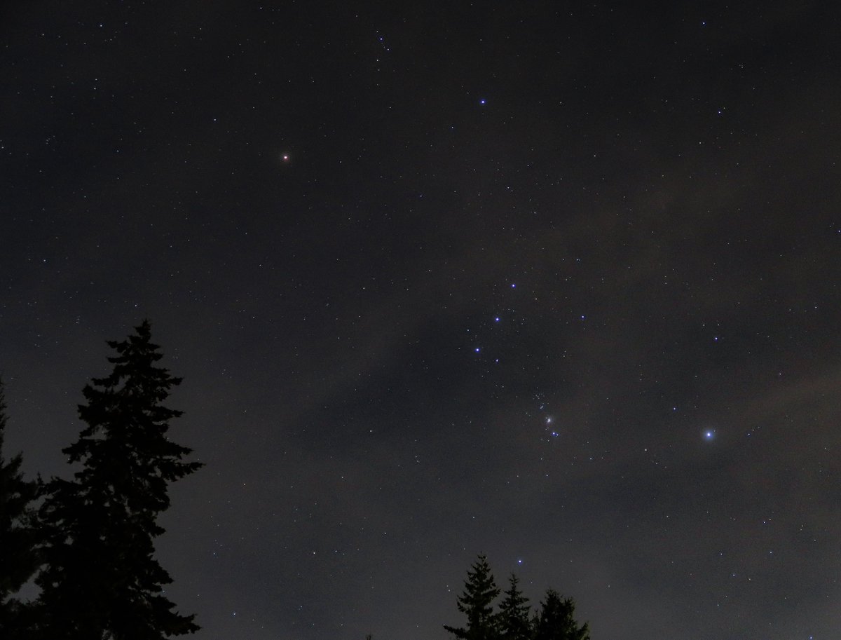 A view of Orion peeking through some cirrus clouds tonight. #wawx