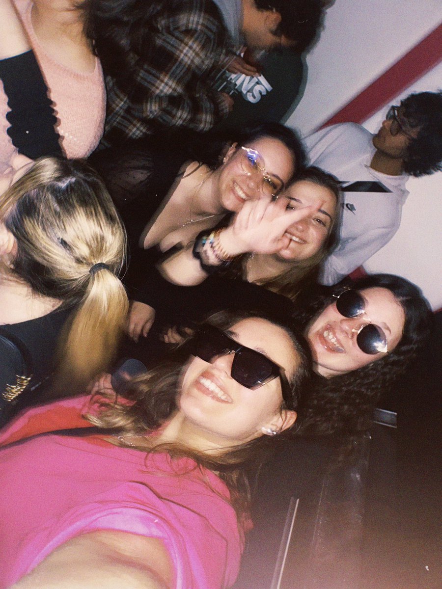 This night… 🫰🏻