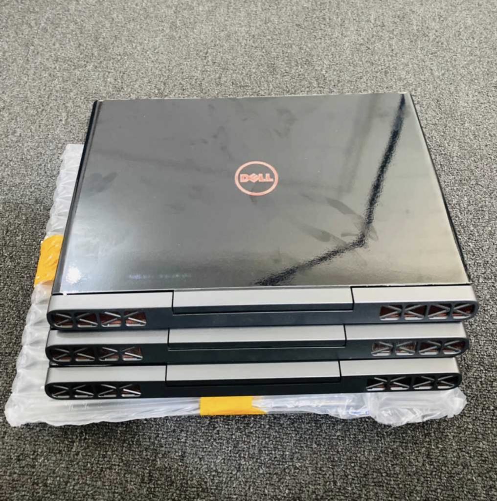 Isaacchengula's tweet photo. Naomba Nisaidie Kushare 

Dell Inspiron 15 7000 Gaming

Core i7 7th Generation
CPU @ 2.80GHz (8CPUs) 
8GB DDR4 RAM 
128GB SSD + 1TB HDD 
Intel (R) HD Graphics 630
NVIDIA GEFORCE GTX 1050 Ti
(4GB VRAM)
Keyboard Backlight

Price 1,700,000Tsh

☎️/WhatsApp 0753902779 https://t.co/TOturT9MDb
