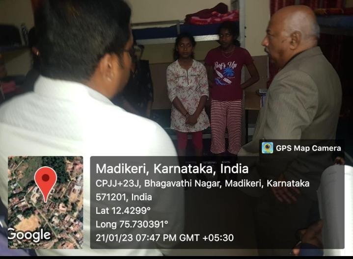 ಮಾನ್ಯ ಉಪ ಲೋಕಾಯುಕ್ತರಾದ ಶ್ರೀ ಕೆ ಎನ್ ಫಣೀಂದ್ರ ರವರು ಅಲ್ಪಸಂಖ್ಯಾತರ ಕಲ್ಯಾಣ ಇಲಾಖೆ ಬಾಲಕಿಯರ ವಿದ್ಯಾರ್ಥಿ ನಿಲಯ ಕ್ಕೆ ಭೇಟಿ ನೀಡಿ ಪರಿಶೀಲಿಸಿದರು
ಮಾನ್ಯ ಜಿಲ್ಲಾಧಿಕಾರಿಗಳು, ಮಾನ್ಯ ಪೊಲೀಸ್ ವರಿಷ್ಠಾಧಿಕಾರಿಗಳು,ಮಾನ್ಯ ಜಿಲ್ಲಾ ಪಂಚಾಯಿತಿ CEO, ಮಾನ್ಯ ಜಿಲ್ಲಾ ಅಧಿಕಾರಿಗಳು ಮತ್ತು ತಾಲ್ಲೂಕು ವಿಸ್ತರಣಾಧಿಕಾರಿಗಳು ಕೊಡಗು ಜಿಲ್ಲೆ