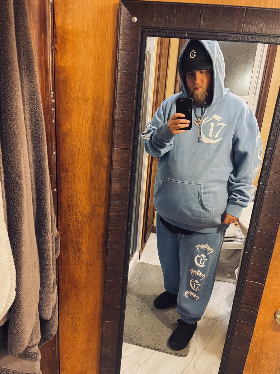 Swagn3to's tweet image. You can call me ranch cuz I be dressin #chapter17 #weareallthepages