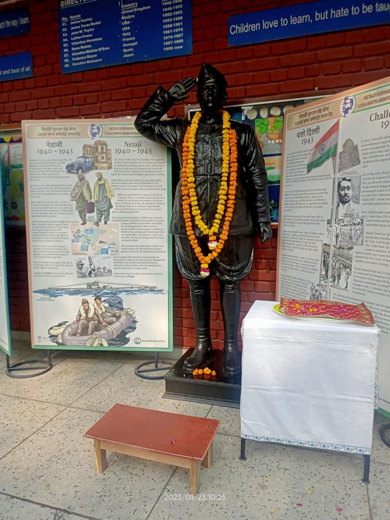 KVS_HQ's tweet photo. #ExamWarriors of KVS Lucknow Region are enthusiastically participating in the Painting Competition organized by @EduMinOfIndia on the occasion of #ParakramDiwas. 

#PPC2023 #ProudKVian 
@DeputyKvs @mygovindia https://t.co/j2Yfn1pCdD